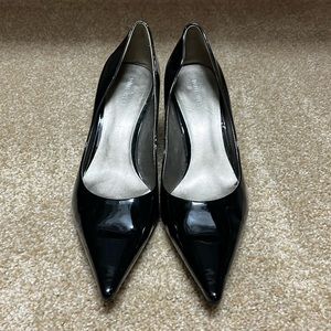 Nine West patent leather black women’s 8.5 pointy-toe 2.5” heels.